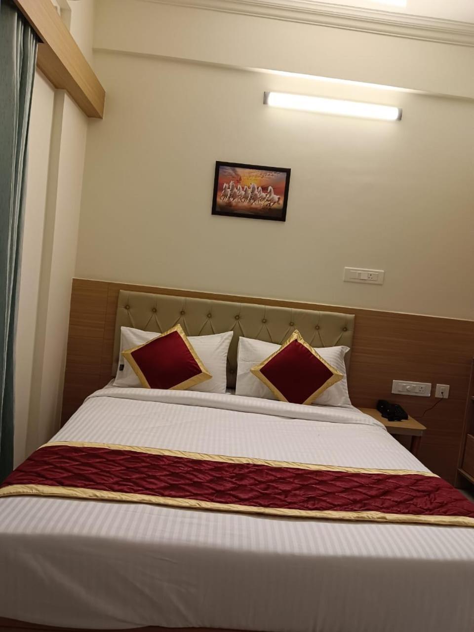 Krishna Inn بنغالور المظهر الخارجي الصورة
